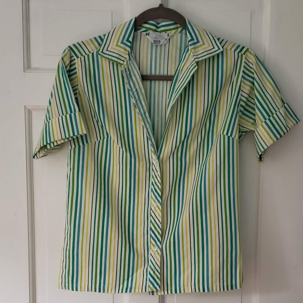 Preston Vintage Ladies Button Down Top